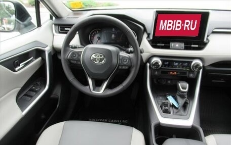 Toyota RAV4, 2024 год, 6 466 000 рублей, 13 фотография