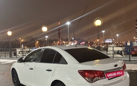 Chevrolet Cruze II, 2011 год, 830 000 рублей, 5 фотография