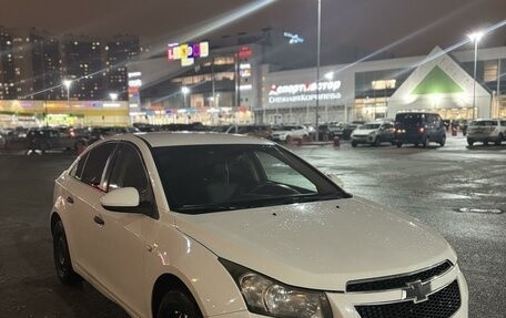 Chevrolet Cruze II, 2011 год, 830 000 рублей, 2 фотография