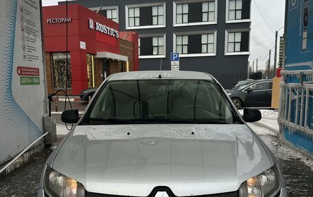 Renault Logan II, 2015 год, 650 000 рублей, 10 фотография