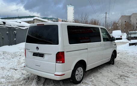 Volkswagen Caravelle T6 рестайлинг, 2021 год, 4 750 000 рублей, 5 фотография