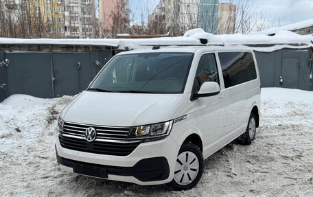 Volkswagen Caravelle T6 рестайлинг, 2021 год, 4 750 000 рублей, 2 фотография