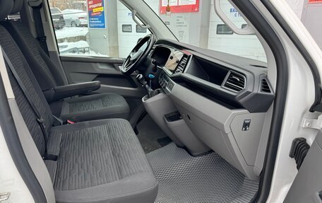 Volkswagen Caravelle T6 рестайлинг, 2021 год, 4 750 000 рублей, 11 фотография