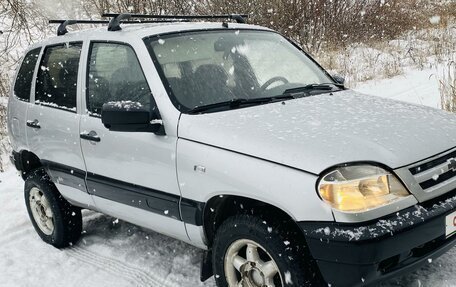 Chevrolet Niva I рестайлинг, 2004 год, 330 000 рублей, 1 фотография