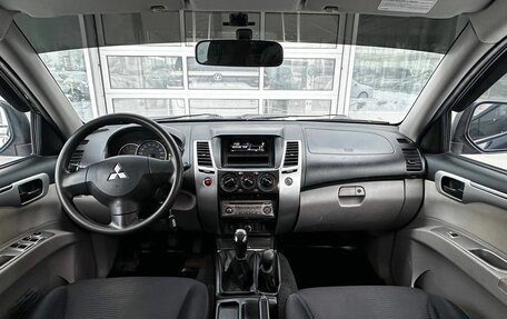 Mitsubishi Pajero Sport II рестайлинг, 2012 год, 1 700 000 рублей, 15 фотография