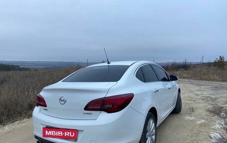 Opel Astra J, 2013 год, 999 000 рублей, 3 фотография