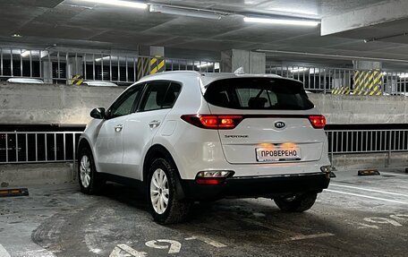 KIA Sportage IV рестайлинг, 2018 год, 2 332 000 рублей, 6 фотография