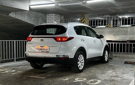 KIA Sportage IV рестайлинг, 2018 год, 2 332 000 рублей, 4 фотография