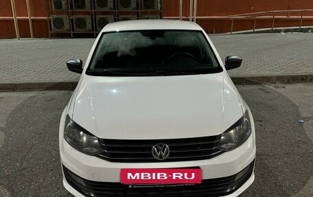 Volkswagen Polo VI (EU Market), 2017 год, 1 050 000 рублей, 2 фотография