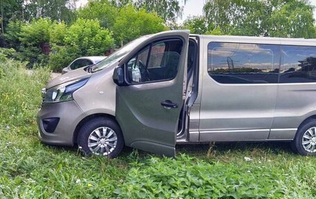 Opel Vivaro B, 2017 год, 1 950 000 рублей, 2 фотография