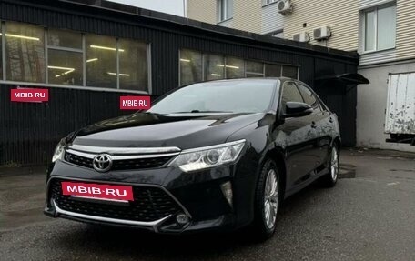 Toyota Camry, 2017 год, 2 000 000 рублей, 3 фотография