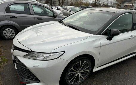 Toyota Camry, 2020 год, 2 850 000 рублей, 2 фотография