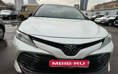 Toyota Camry, 2020 год, 2 850 000 рублей, 4 фотография