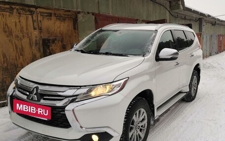 Mitsubishi Pajero Sport III рестайлинг, 2018 год, 2 700 000 рублей, 2 фотография