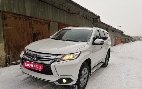 Mitsubishi Pajero Sport III рестайлинг, 2018 год, 2 700 000 рублей, 16 фотография