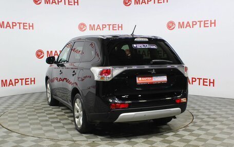 Mitsubishi Outlander III рестайлинг 3, 2014 год, 1 608 000 рублей, 7 фотография