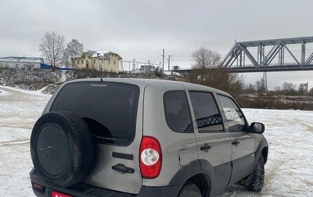 Chevrolet Niva I рестайлинг, 2009 год, 570 000 рублей, 4 фотография