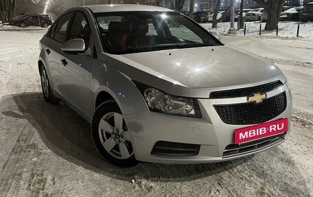 Chevrolet Cruze II, 2012 год, 790 000 рублей, 3 фотография