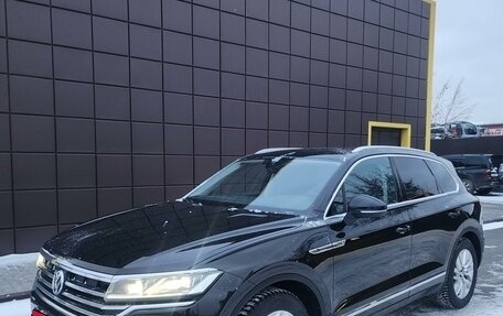 Volkswagen Touareg III, 2019 год, 4 000 000 рублей, 1 фотография