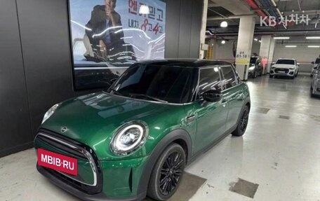 MINI Clubman, 2021 год, 2 050 000 рублей, 2 фотография