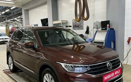 Volkswagen Tiguan II, 2021 год, 3 690 000 рублей, 3 фотография