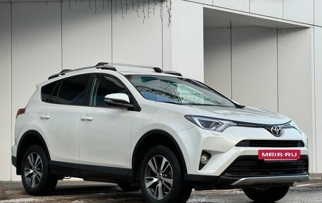 Toyota RAV4, 2017 год, 2 868 000 рублей, 5 фотография