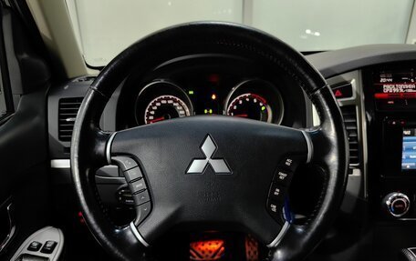 Mitsubishi Pajero IV, 2014 год, 2 650 000 рублей, 13 фотография