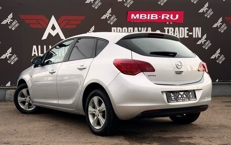 Opel Astra J, 2011 год, 732 000 рублей, 5 фотография