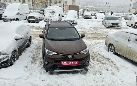 Toyota RAV4, 2017 год, 2 499 999 рублей, 4 фотография