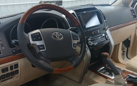 Toyota Land Cruiser 200, 2012 год, 4 299 000 рублей, 19 фотография