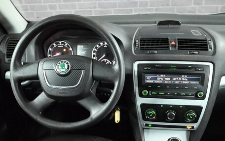 Skoda Octavia, 2011 год, 750 000 рублей, 11 фотография