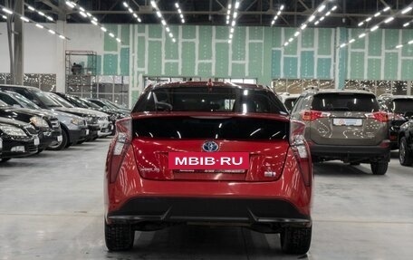 Toyota Prius IV XW50, 2016 год, 1 835 000 рублей, 17 фотография