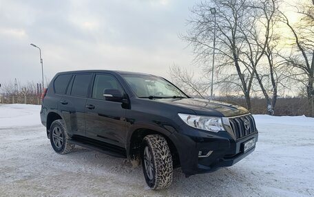 Toyota Land Cruiser Prado 150 рестайлинг 2, 2018 год, 4 500 000 рублей, 3 фотография