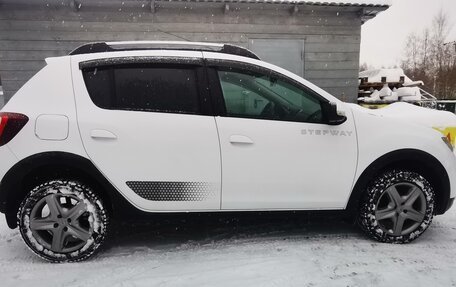 Renault Sandero II рестайлинг, 2017 год, 930 000 рублей, 10 фотография