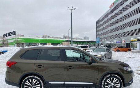 Mitsubishi Outlander III рестайлинг 3, 2018 год, 2 334 000 рублей, 7 фотография