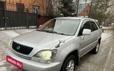 Toyota Harrier, 1999 год, 700 000 рублей, 15 фотография