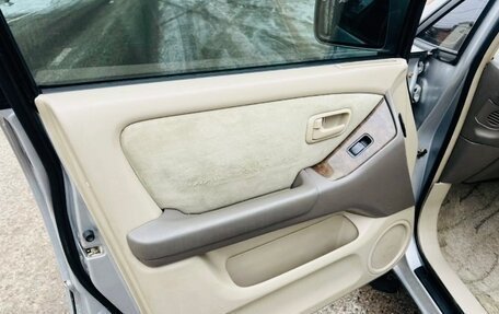 Toyota Harrier, 1999 год, 700 000 рублей, 27 фотография