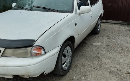 Daewoo Nexia I рестайлинг, 1999 год, 120 000 рублей, 2 фотография