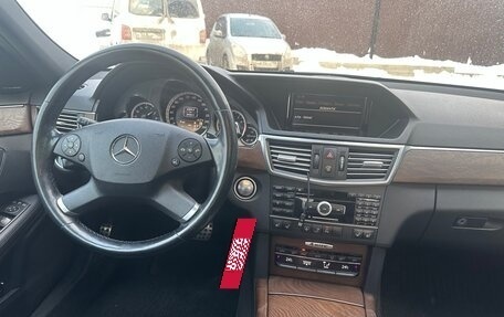 Mercedes-Benz E-Класс, 2011 год, 1 300 000 рублей, 11 фотография