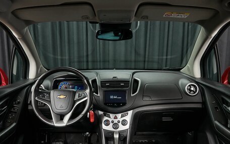 Chevrolet Tracker III, 2015 год, 1 437 000 рублей, 8 фотография