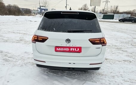 Volkswagen Tiguan II, 2019 год, 3 100 000 рублей, 5 фотография