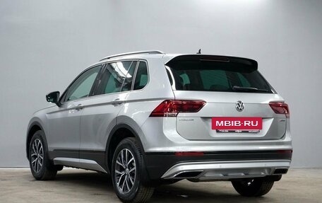 Volkswagen Tiguan II, 2020 год, 3 550 000 рублей, 6 фотография