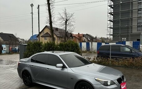 BMW 5 серия, 2004 год, 1 400 000 рублей, 1 фотография