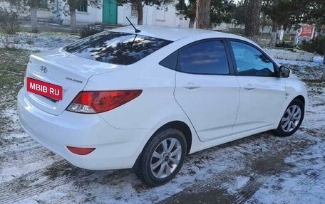 Hyundai Solaris II рестайлинг, 2013 год, 1 350 000 рублей, 3 фотография