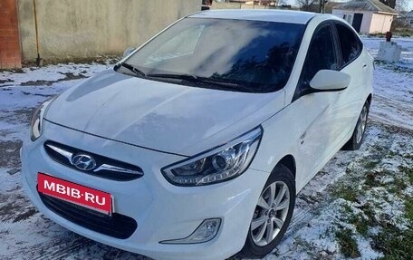 Hyundai Solaris II рестайлинг, 2013 год, 1 350 000 рублей, 10 фотография