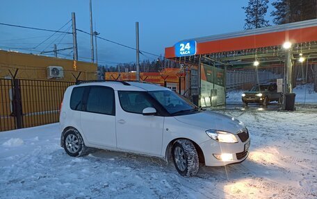 Skoda Roomster, 2013 год, 850 000 рублей, 3 фотография