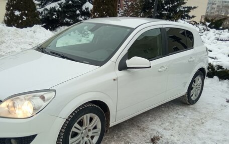 Opel Astra J, 2012 год, 560 000 рублей, 3 фотография