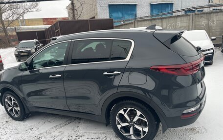 KIA Sportage IV рестайлинг, 2019 год, 2 500 000 рублей, 4 фотография