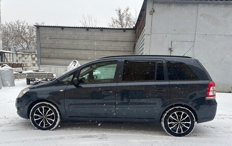 Opel Zafira B, 2008 год, 690 000 рублей, 2 фотография