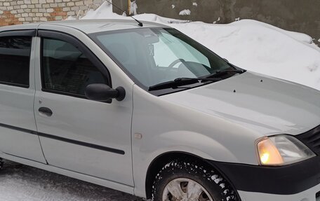 Renault Logan I, 2006 год, 287 000 рублей, 2 фотография